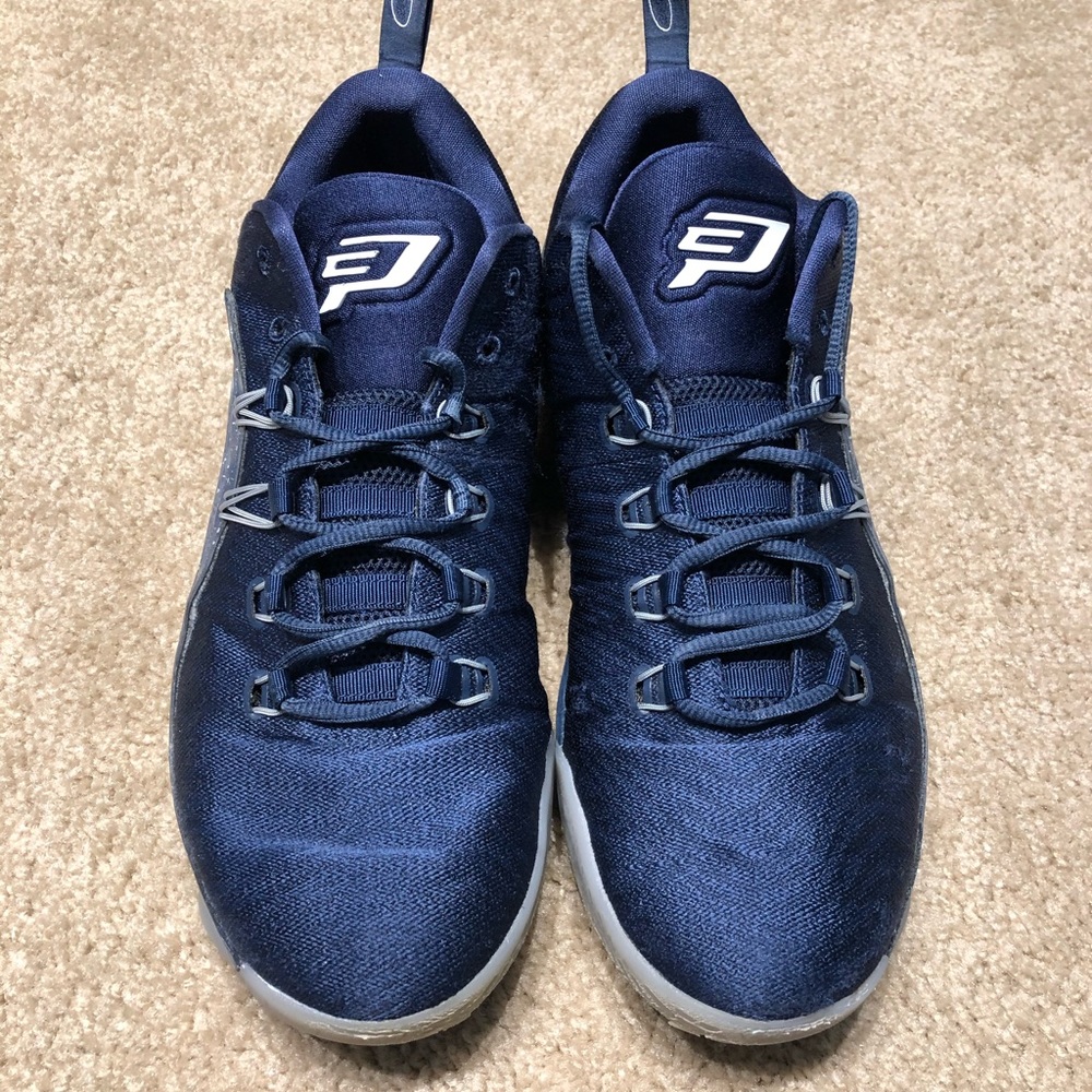 JORDAN CP3 MEN SIZE 11